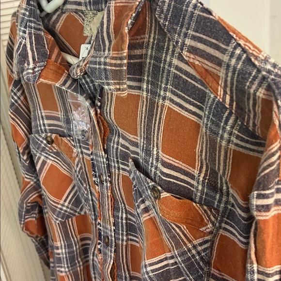 Woman’s Orange Plaid Shirt - Picture 6 of 8